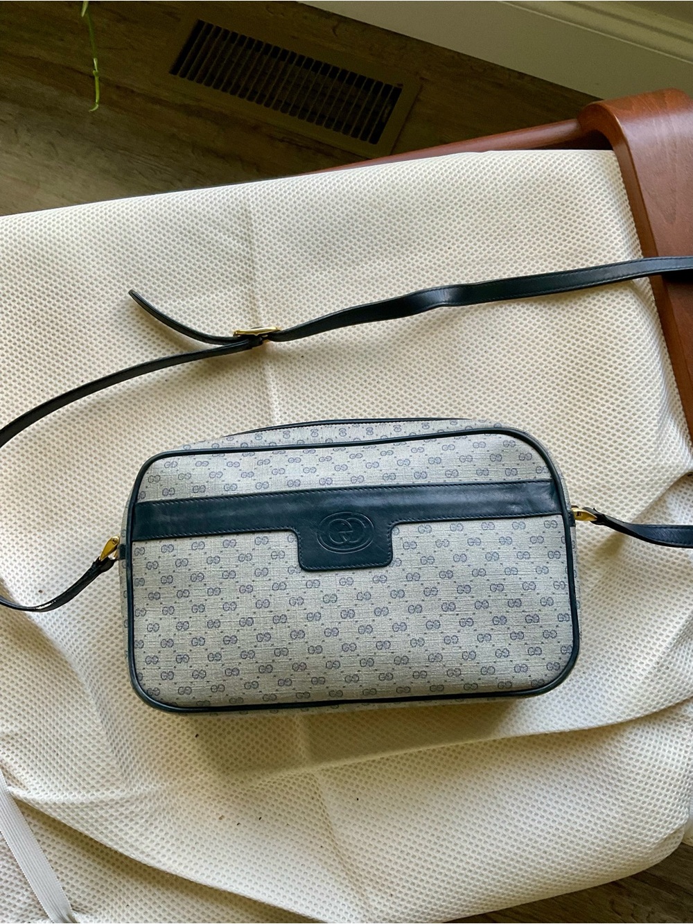 Gucci Bag - Picture 12 of 12